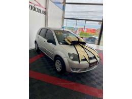 FORD - FIESTA - 2004/2004 - Prata - R$ 21.900,00