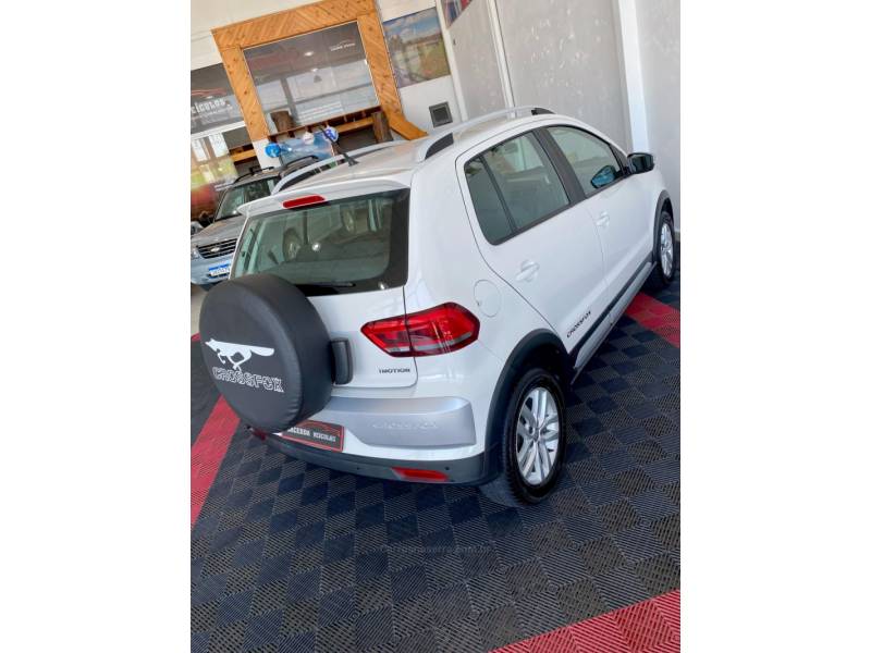 VOLKSWAGEN - CROSSFOX - 2016/2016 - Branca - R$ 59.900,00
